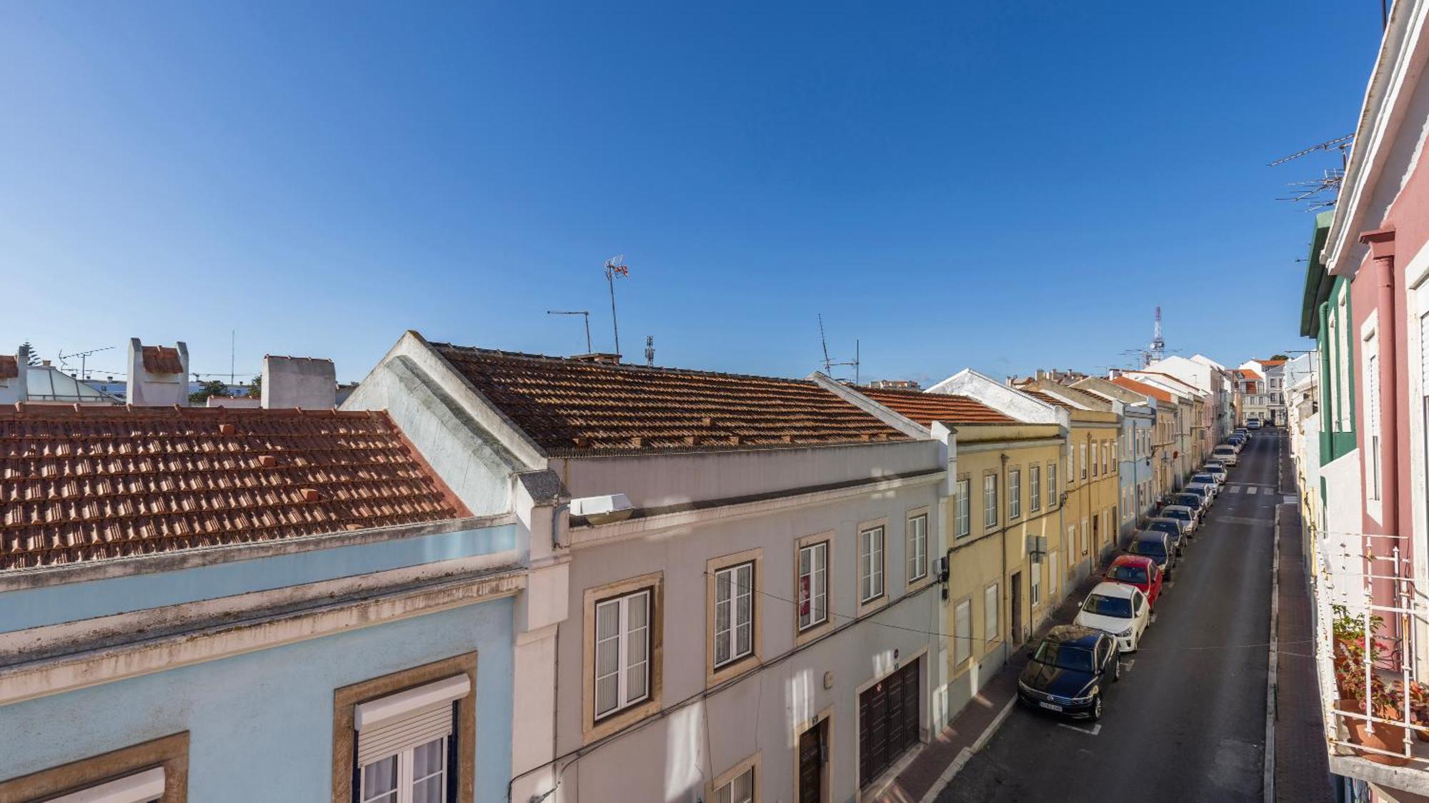 Comfort & Bright Apartment By Lovelystay Lisbon Bagian luar foto