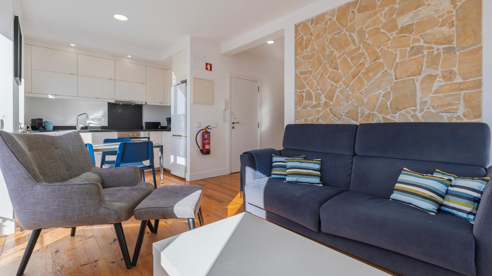 Comfort & Bright Apartment By Lovelystay Lisbon Bagian luar foto
