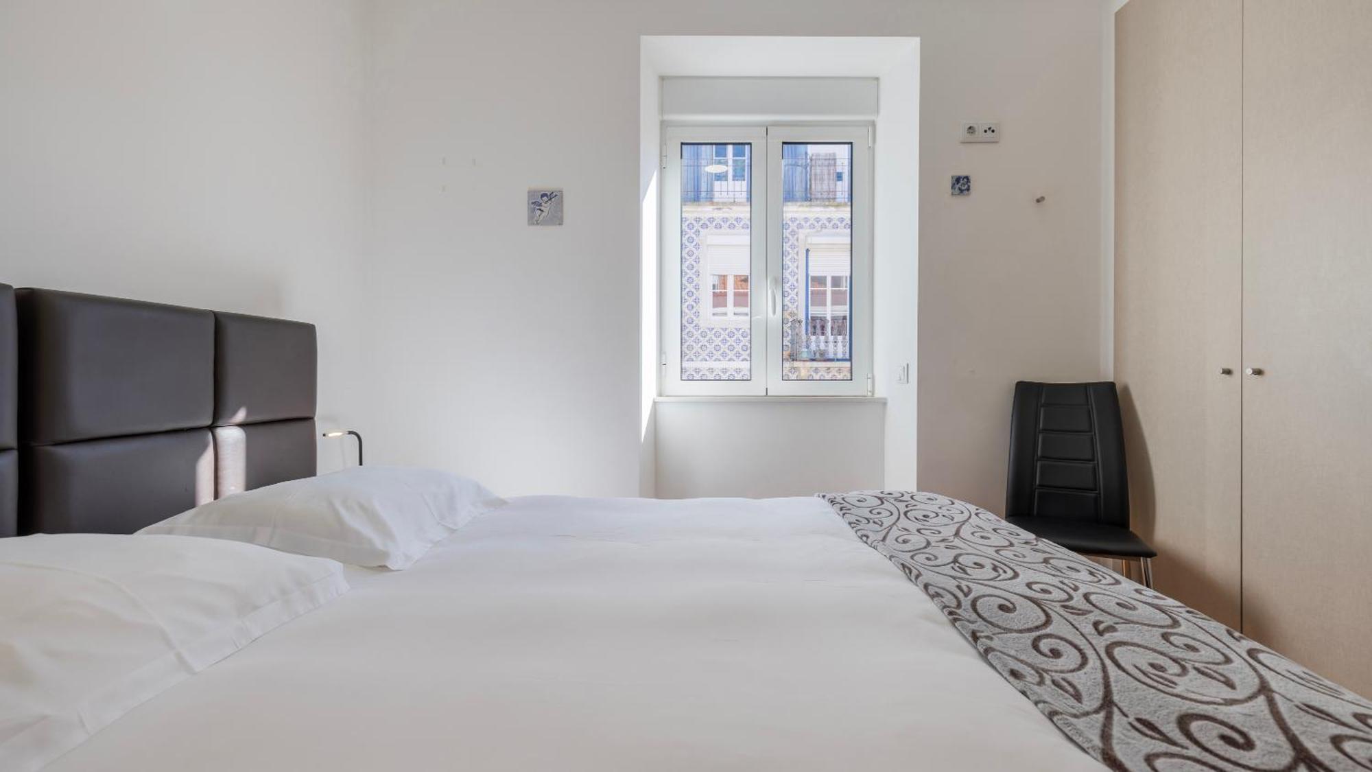 Comfort & Bright Apartment By Lovelystay Lisbon Bagian luar foto
