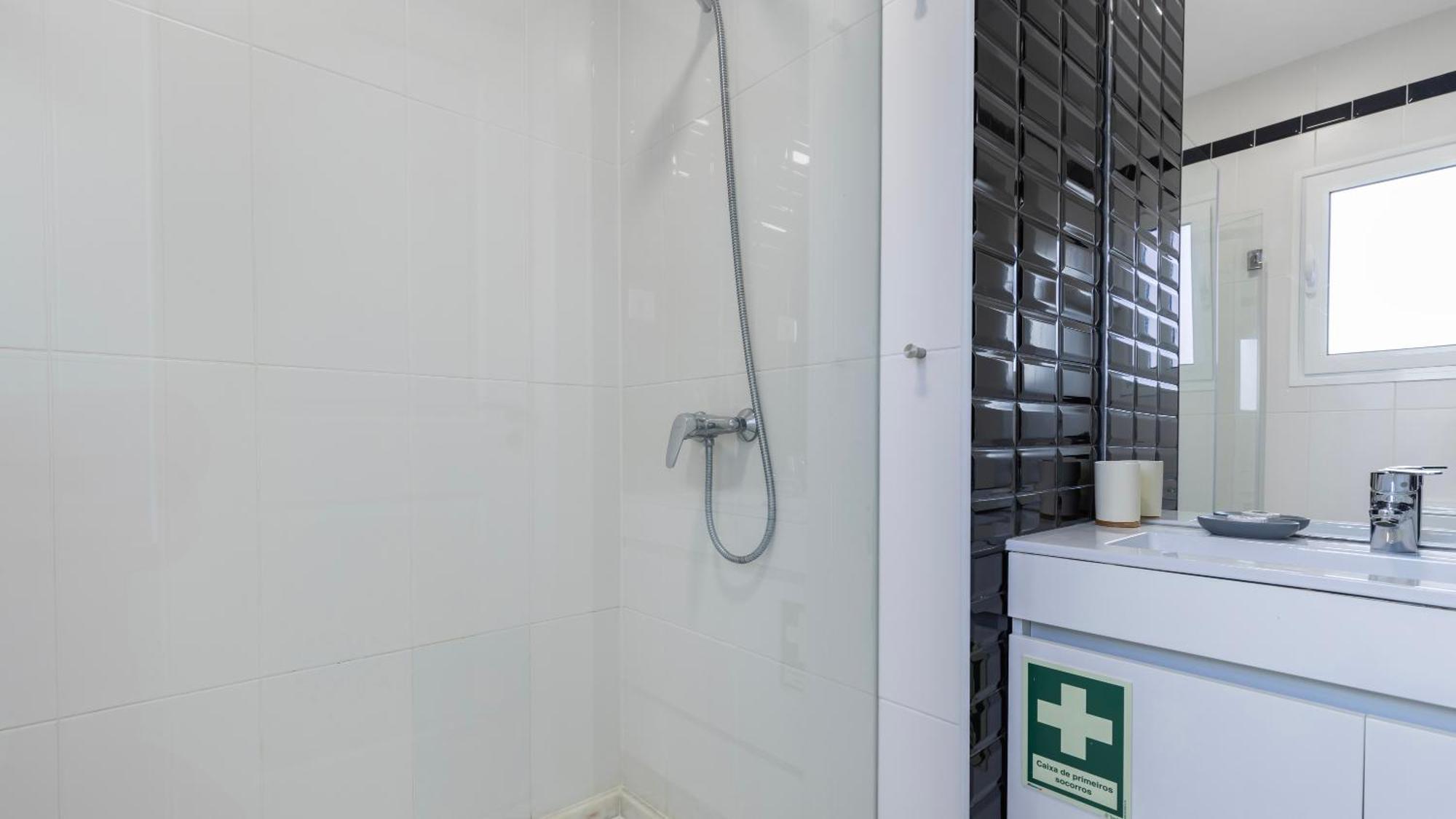 Comfort & Bright Apartment By Lovelystay Lisbon Bagian luar foto