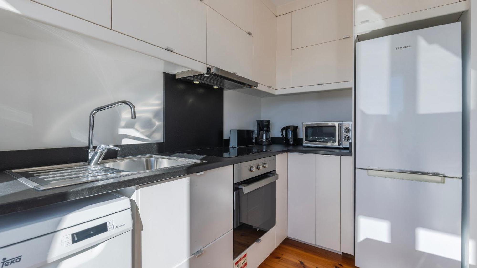 Comfort & Bright Apartment By Lovelystay Lisbon Bagian luar foto